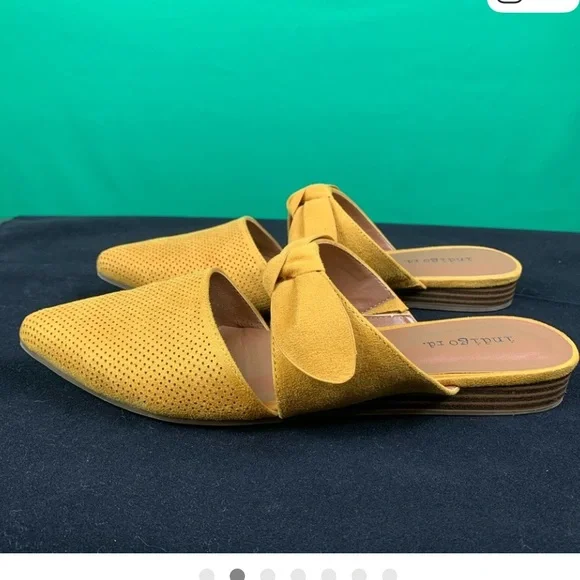 Indigo Yellow Bow Mules size 6.5 NWT - Picture 3 of 8
